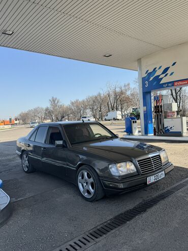 Mercedes-Benz: Mercedes-Benz W124: 1992 г., 2.2 л, Автомат, Бензин, Седан