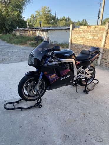обувь для мотоцикла: Спортбайк Suzuki, 750 куб. см, Бензин, Взрослый, Б/у