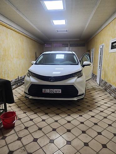 капитанские сиденья альфард: Toyota Sienna: 2021 г., Гибрид, Минивэн — 9