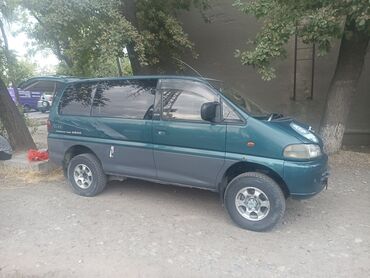 багажник на делику: Mitsubishi Delica: 1996 г., 2.5 л, Автоматические, Дизель, Внедорожник