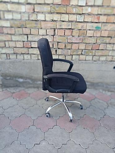 Офисные кресла: Офисное кресло, С колесиками, цвет - Черный — 4