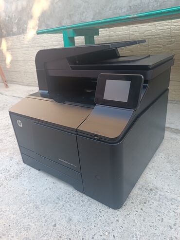 lazerli mala: HP brendinin bu qara rəngli lazer printeri sənədlərin çapı, skanı və