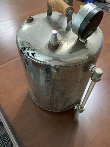 дымо генератор: Продаю утюжный бачок 
10 литр 
Бейшеналиева московская
