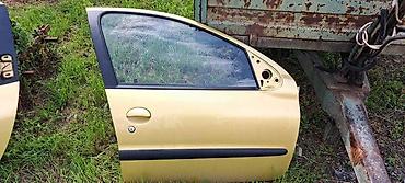 reno senik: PREDNJA DESNA VRATA ZLATNA 5V ZA PEUGEOT 206 | imam sve delove za — 1