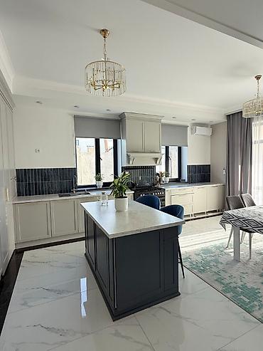 Продажа коттеджей и домов: 🏡 Продается шикарный особняк в престижном районе Киргизия-1! Дом, в — 4