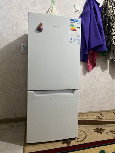 холодильники hitachi: Холодильник Avest, Б/у, Минихолодильник, 160 *