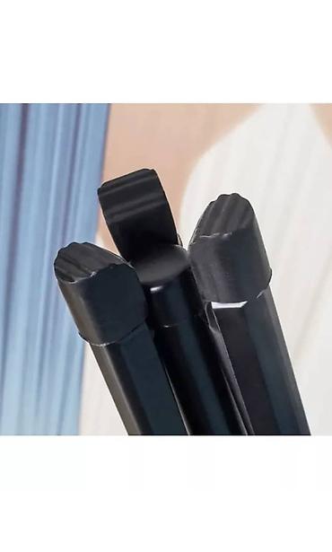 Стойки для музыкальных инструментов: ПРОДАЮ пюпитр для нот(подставка). Абсолютно новый, черный, лёгкий — 17