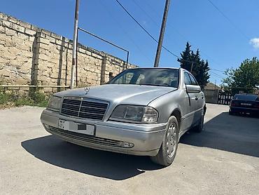 w202 salon: Mercedes-Benz C 230: 2.3 l | 1996 il Sedan — 1