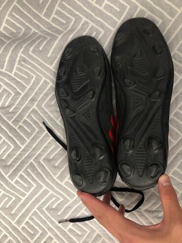 бутсы роналду: Мужские кроссовки, 37.5, Adidas, Б/у, цвет - Черный, Самовывоз