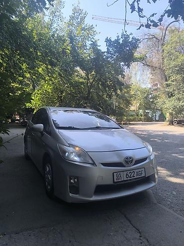 лабовой: Toyota Prius: 2011 г., 1.8 л, Вариатор, Гибрид, Хэтчбэк — 2