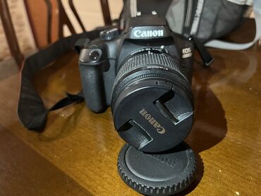 фотоаппараты профессиональные canon: Canon EOS 4000 D 18-55mm linza Wf bağlantısı var Batareya,adapteri