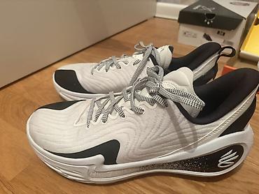 under armour: Məhsul: Under Armour Curry seriyası basketbol ayaqqabısı — 2