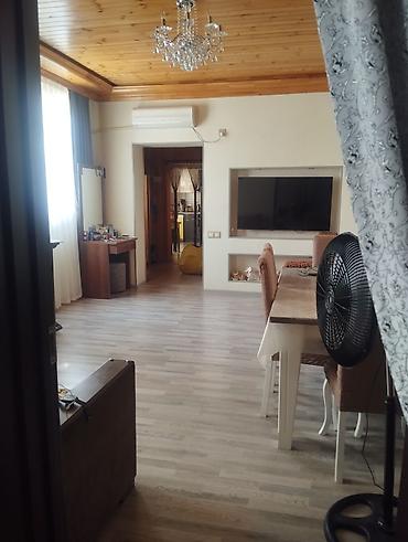 mətbəx ucun cılcıraq: Satılır: geniş və işıqlı zal üçün.Tam merkezde 3 otaq, 1 — 5