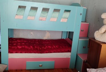 Для девочки и мальчика, Кровать, С матрасом, С выдвижными ящиками