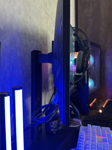 Masaüstü kompüterlər və iş stansiyaları: Heç bir problemi yoxdur, vəziyyəti əladır. i5-12400F – 2.5GHz RTX 3060 — 15