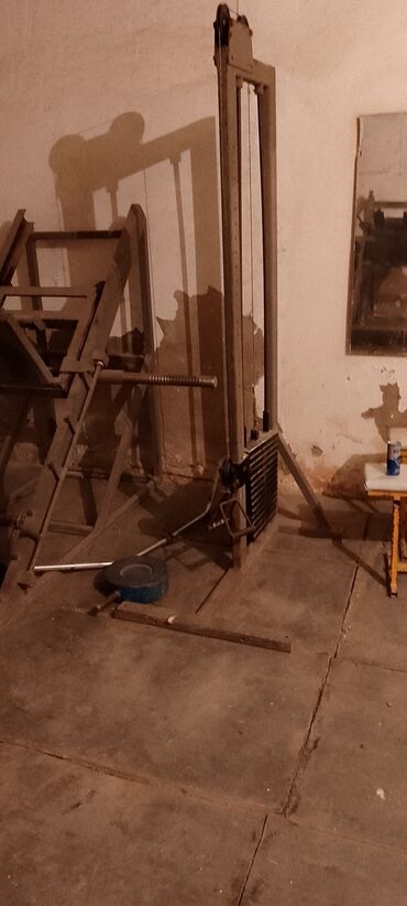 Digər trenajorlar: Evdə və ya kiçik zalda istifadə üçün qalın metal karkaslı fitness — 7