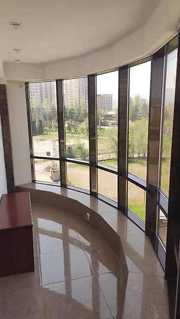 южный микрорайон: Аренда офисов, 46 м², В бизнес центре, С видом на горы, С системой безопасности — 2
