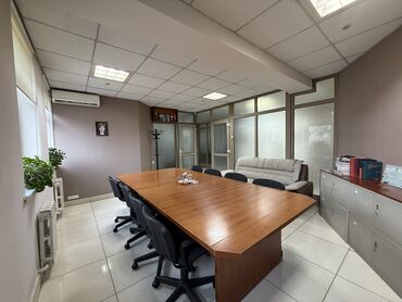 Офисы: Сдаю Офис, 220 м², В административном здании, 1 линия, С оборудованием, С отдельной кухней — 12