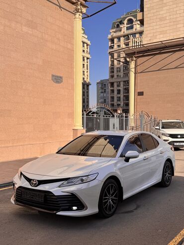 Toyota: Toyota Camry: 2021 г., 2.5 л, Автомат, Бензин, Седан — 1