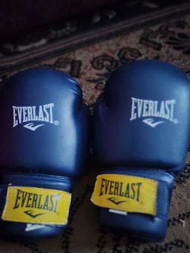 кий ремонт: Набор для бокса: - Боксёрские перчатки Everlast (синие) с липучкой на — 1