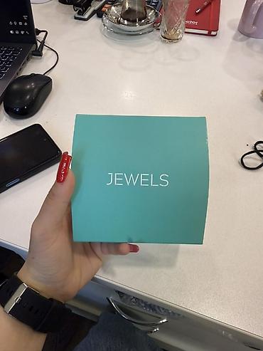 Qol saatları: Qadın qol saatı – Jewels qablaşdırmada - Marka: Jewels (qutuda qeyd — 3