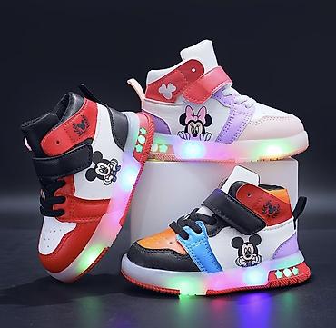 nike tech: Детские кроссовки со светящейся подошвой - Высокая модель с мягким — 1