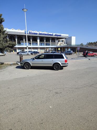 голв 3: Volkswagen Passat: 1999 г., 2.3 л, Механика, Бензин, Универсал