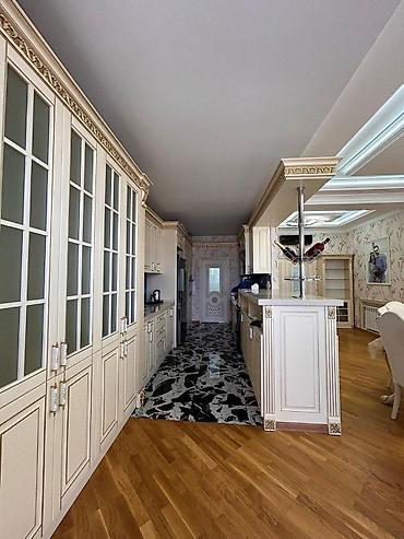berde ev: İcarəyə verilir 3 otaqlı yeni tikili 157 m², Ağ şəhər q. Kateqoriya — 6