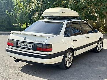 весла: Volkswagen Passat: 1989 г., Механика, Седан — 3