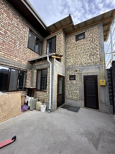 Продажа коттеджей и домов: Срочно срочно 🔥🔥🔥 Продаю дом г. Бишкек. Район верхний Токольдош, ул — 3