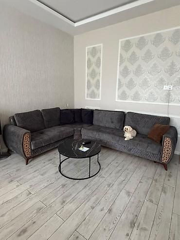 Uqlavoy divan açılmır bazası yoxdu 350azn. tecili evden cıxmalıdır
