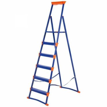 детская лестница: Стремянка 6 ступеней для рыхл.поверхностей предназначена для