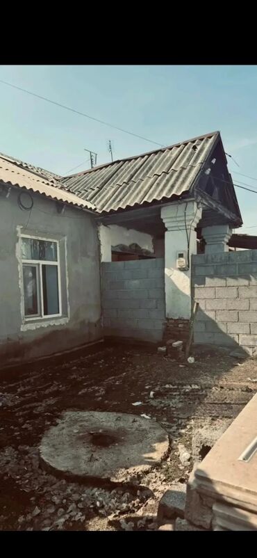 частный дом ак ордо: 60 кв. м, 3 бөлмө, Унаа токтотуучу жай, Забор, тосулган