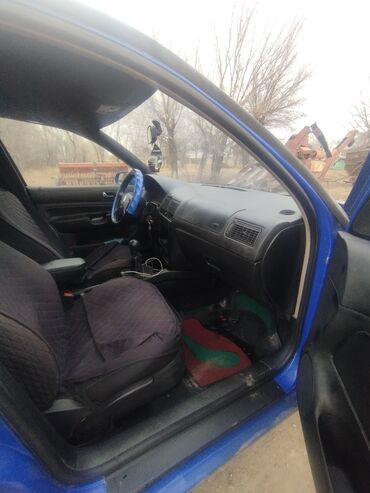 Volkswagen: Volkswagen Golf: 1999 г., 2.3 л, Механика, Бензин, Хэтчбэк — 5