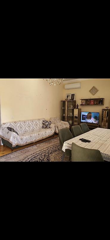 caska destleri: Ev dəmiryolu vağzalında,buz zavodunun arxasında yerləşir.Məhlə — 2
