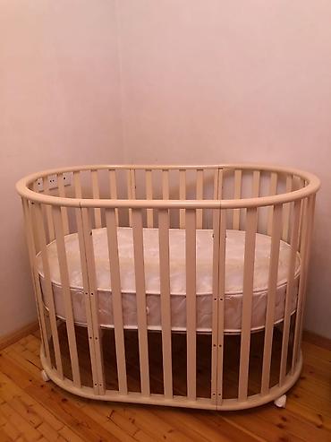 Uşaq mebeli: Oval formalı uşaq beşiyi və döşək - Material: möhkəm ağac karkas — 1