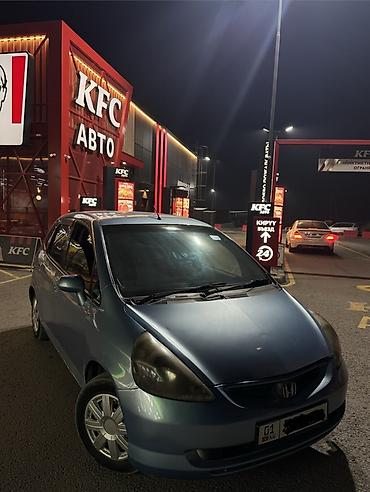 golf 2 8: Honda Fit: 2002 г., Автомат, Бензин, Хэтчбэк — 5