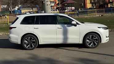 l8: Lixiang One: 2021 г., 1.2 л, Автомат, Гибрид, Кроссовер — 2