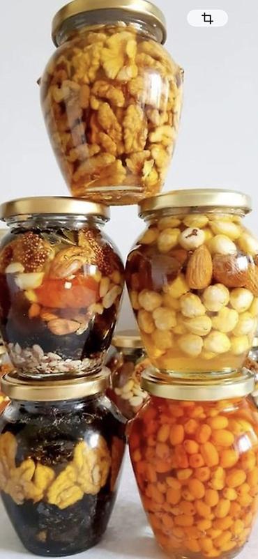 Мёд: Натуральный мёд в банках, несколько вкусов. Ассортимент: - Майский — 4