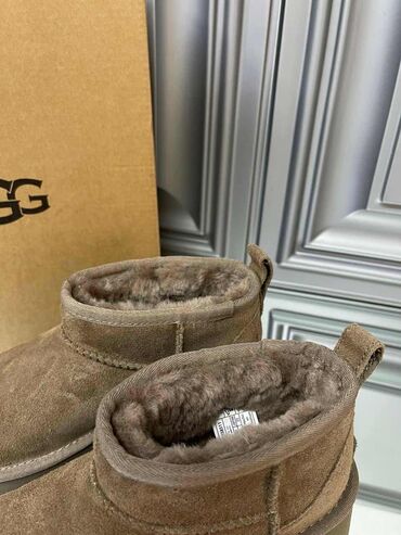 Ugg obuća: Ugg mini čizme, bоја - Bež, 41 — 6