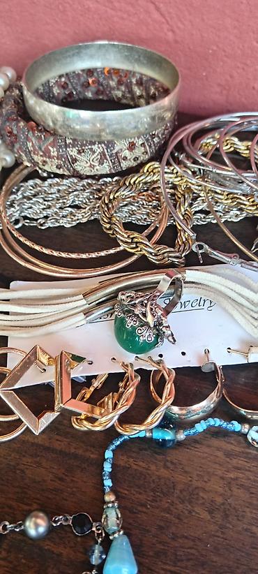 Stare vaze i dekor: Kolekcija dekorativnih i sitnih vintage predmeta – idealno za — 20