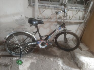 Uşaq velosipedləri: İşlənmiş Dörd təkərli Uşaq velosipedi 22", sürətlərin sayı: 1, Ünvandan götürmə