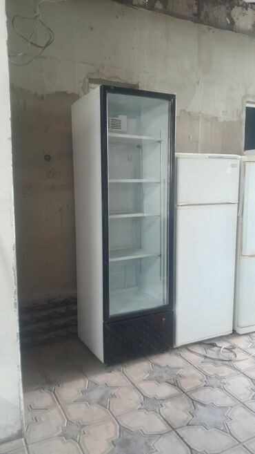 строительное оборудование: Продаю большой витринный холодильник работает отлично в отличном