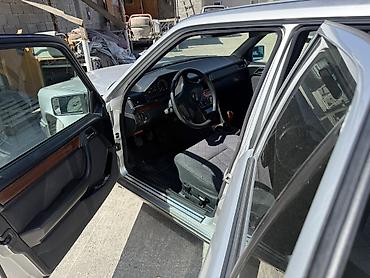 капот сешка: Mercedes-Benz W124: 1995 г., 2.2 л, Механика, Седан — 7