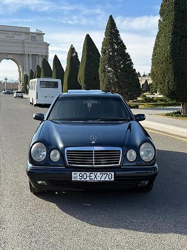 lasvit 1998: Mercedes-Benz E 240: 2.4 l | 1998 il Sedan — 10