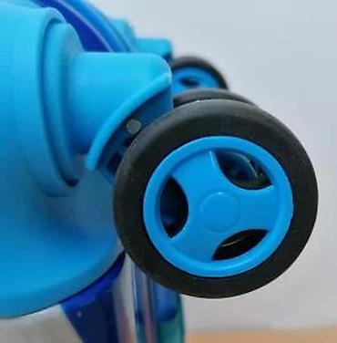 Rančevi, torbe i koferi: Dečiji putni kofer sa upečatljivim dizajnom crtanog junaka. Kofer je — 12