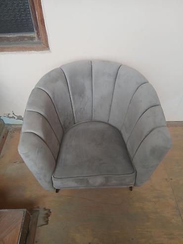 mebel ikinci el ofismebeli: 1 ədəd divan.2 ədəd kreslo. 2 ədəd oturacaq.2 il qabaq 950 manata — 4