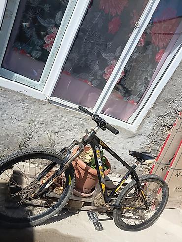Dağ velosipedləri: Arxa teker Patricia kamer lazimdi 3 manatdi kamer bide tormuzu yoxdu — 3