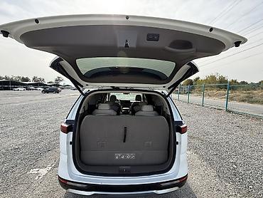 Kia: Kia Carnival: 2021 г. — 14