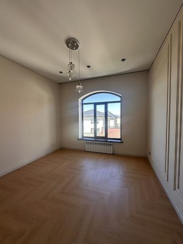 Продажа коттеджей и домов: 🏡 Продаётся просторный двухэтажный дом в Алтын Ордо Отличный вариант — 12